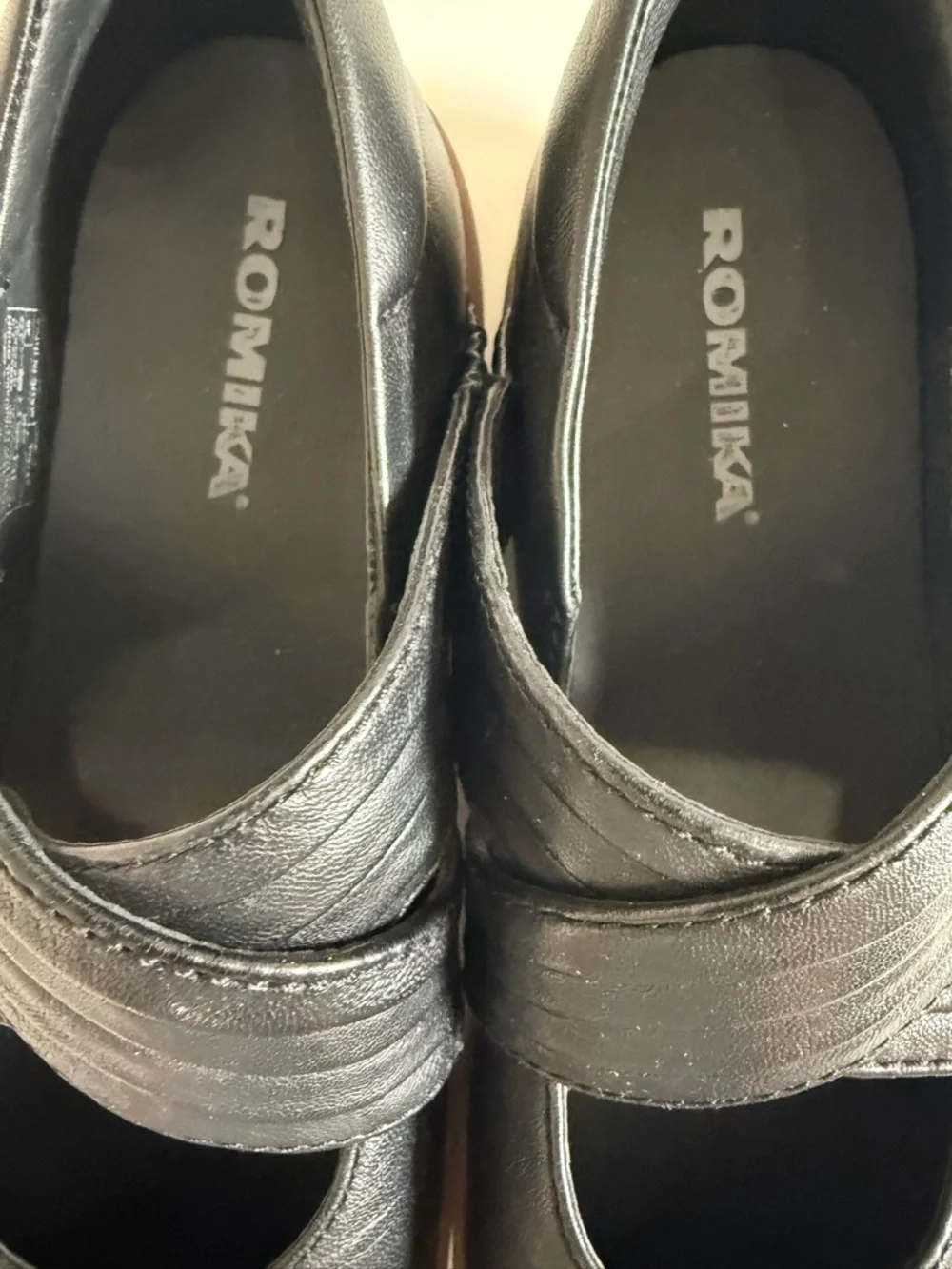 Romika Black Leather Shoes | Velcro Strap Mary Jane Style | Euro‎ 40 US 9-9.5